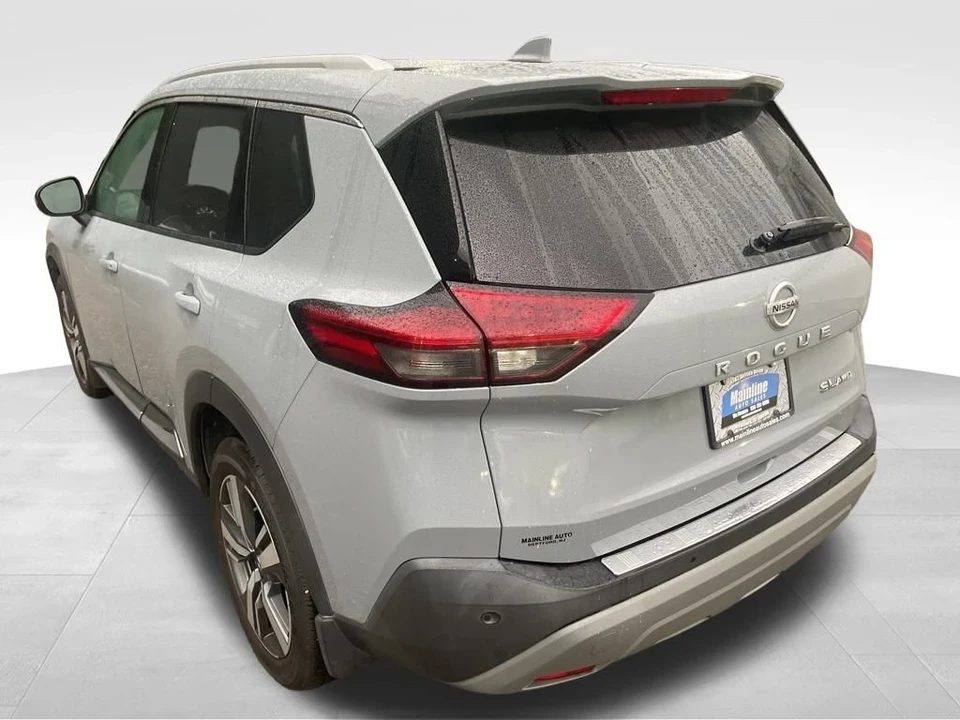 2021 Nissan Rogue - Image 3 of 12