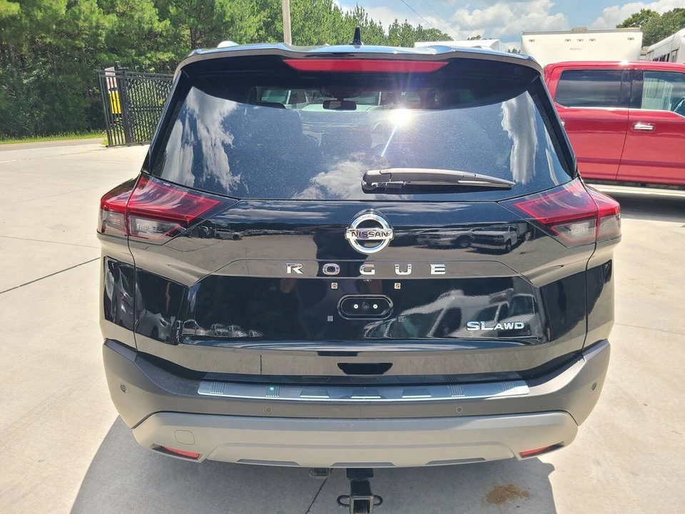 2021 Nissan Rogue - Image 5 of 21