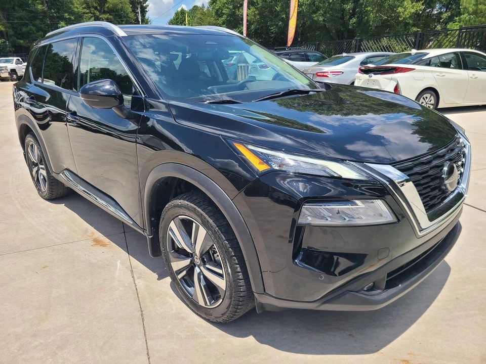 2021 Nissan Rogue - Image 8 of 21