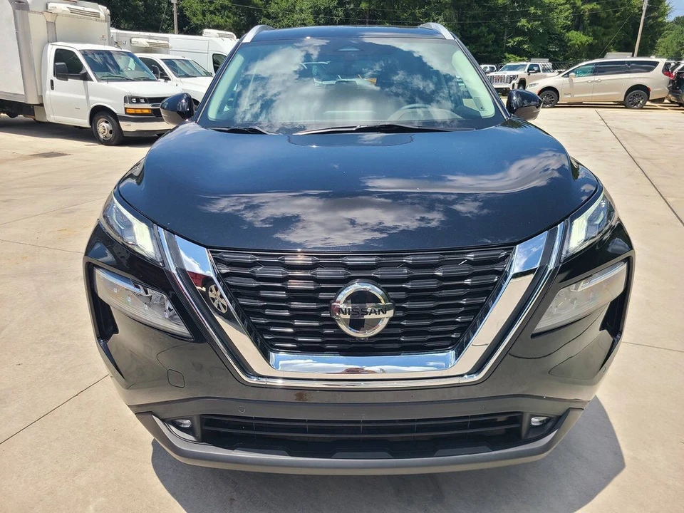 2021 Nissan Rogue - Image 9 of 21
