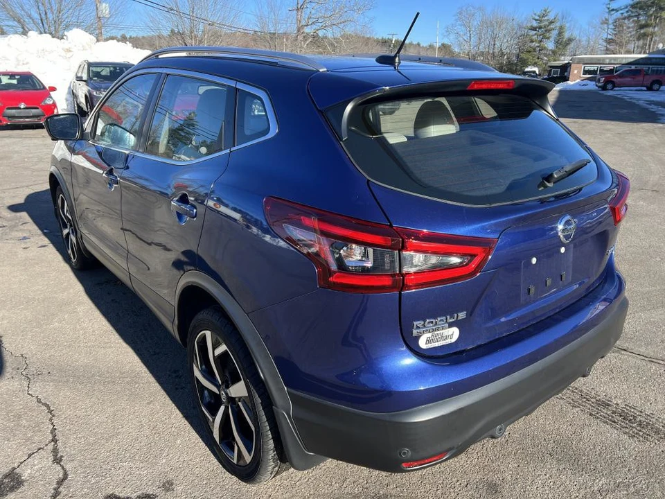 2021 Nissan Rogue - Image 10 of 12