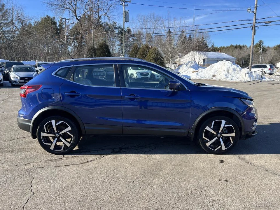 2021 Nissan Rogue - Image 2 of 12