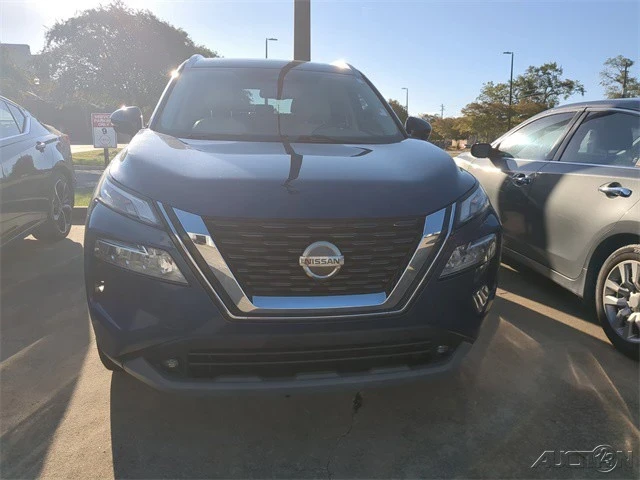 2021 Nissan Rogue - Image 2 of 2