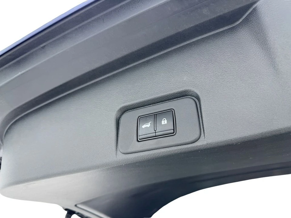 2021 Nissan Rogue - Image 13 of 21