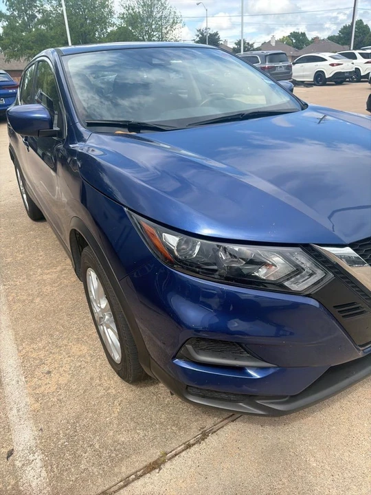 2021 Nissan Rogue - Image 8 of 15