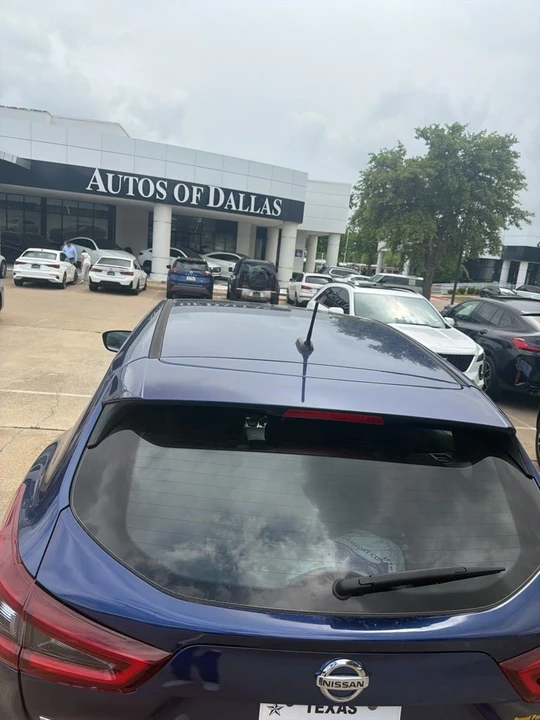 2021 Nissan Rogue - Image 2 of 15
