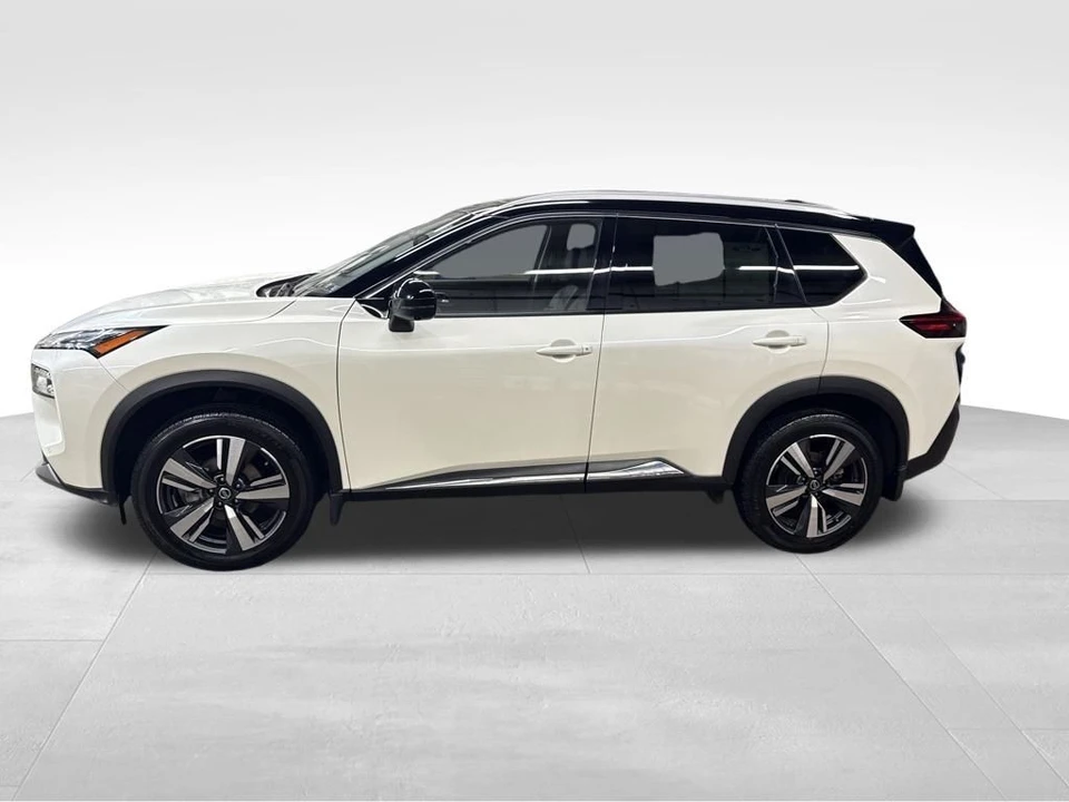 2021 Nissan Rogue - Image 2 of 12