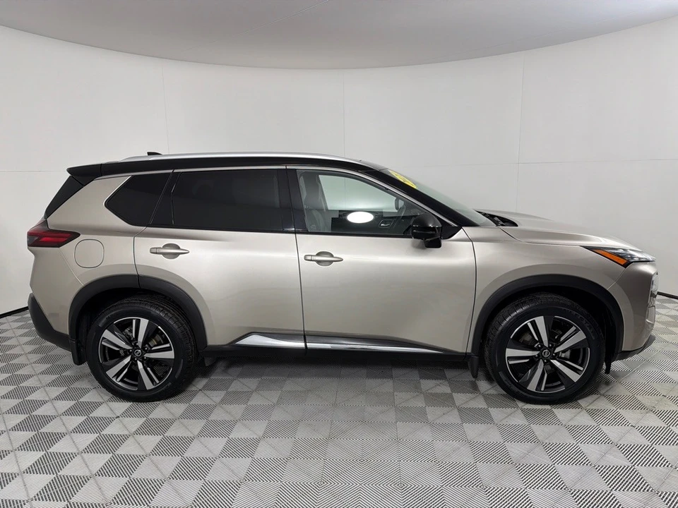 2021 Nissan Rogue - Image 4 of 12