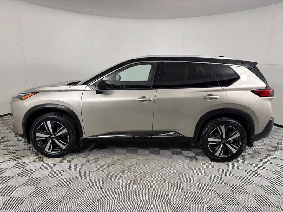 2021 Nissan Rogue - Image 7 of 12