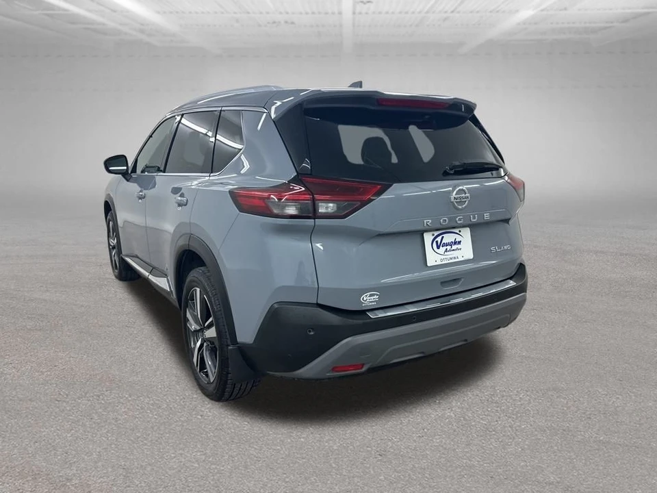 2021 Nissan Rogue - Image 10 of 12