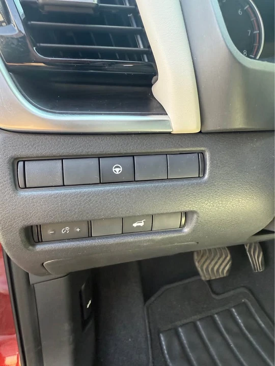 2021 Nissan Rogue - Image 5 of 11