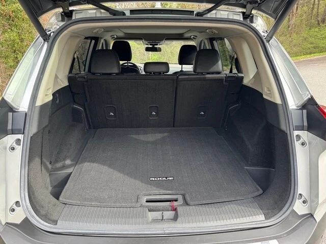 2021 Nissan Rogue - Image 14 of 21