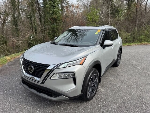 2021 Nissan Rogue - Image 2 of 21