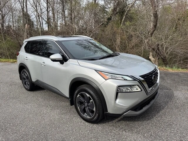 2021 Nissan Rogue - Image 4 of 21