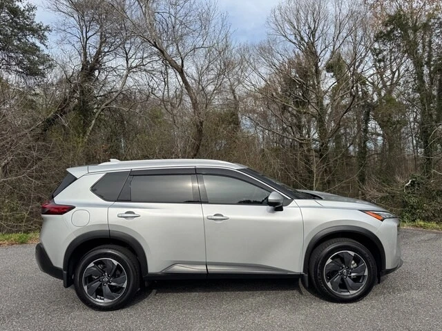 2021 Nissan Rogue - Image 5 of 21