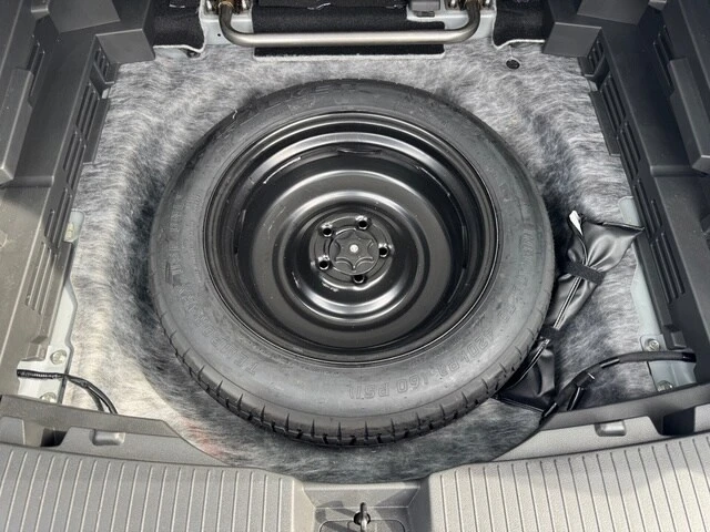 2021 Nissan Rogue - Image 15 of 21