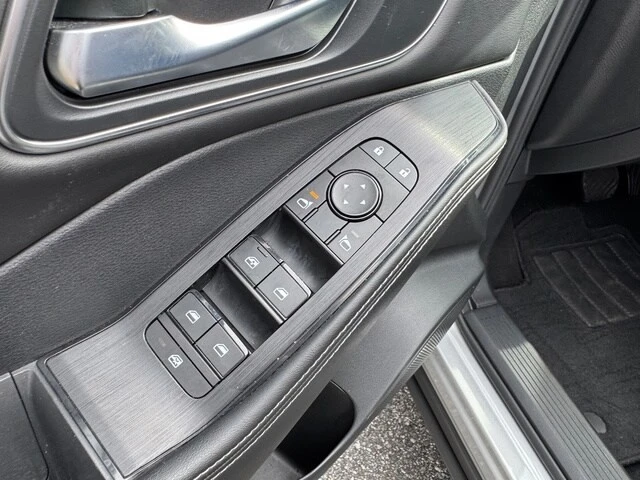 2021 Nissan Rogue - Image 12 of 21