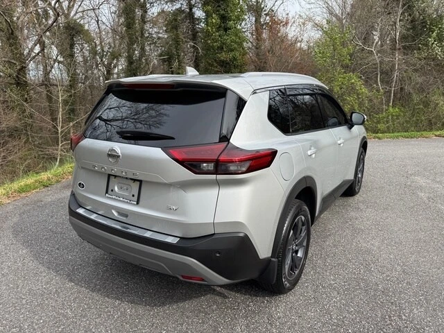2021 Nissan Rogue - Image 6 of 21