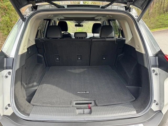 2021 Nissan Rogue - Image 14 of 21