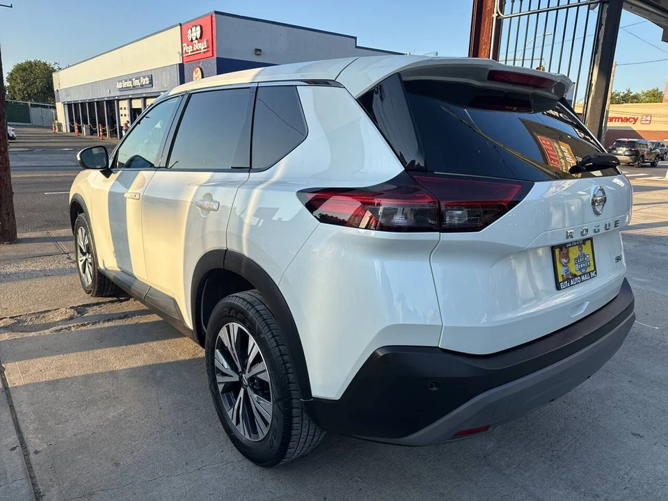 2021 Nissan Rogue - Image 5 of 21