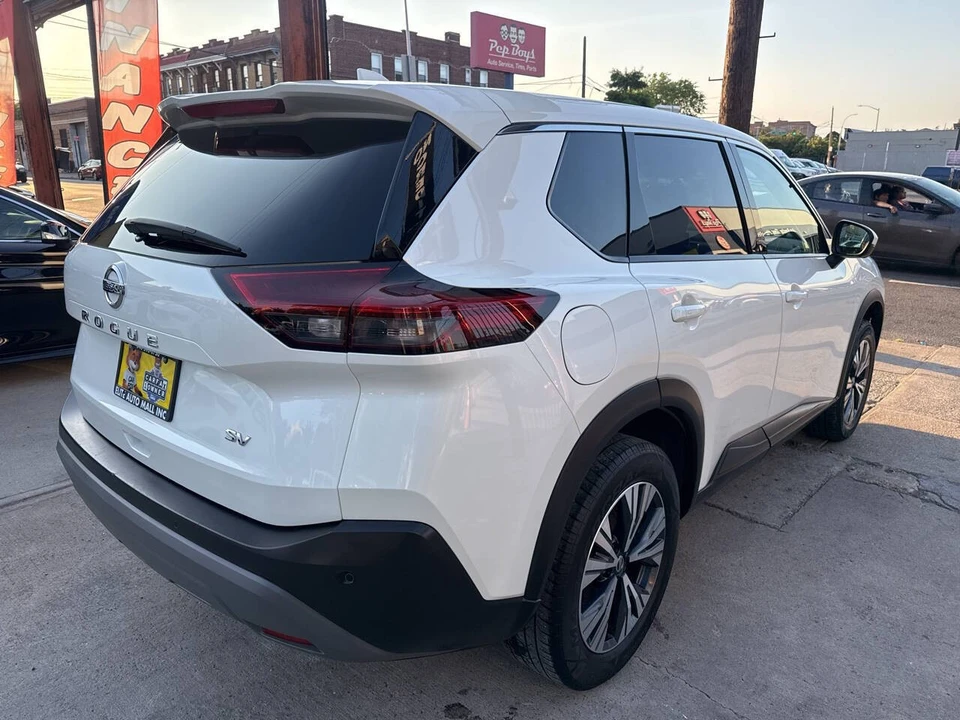 2021 Nissan Rogue - Image 7 of 21