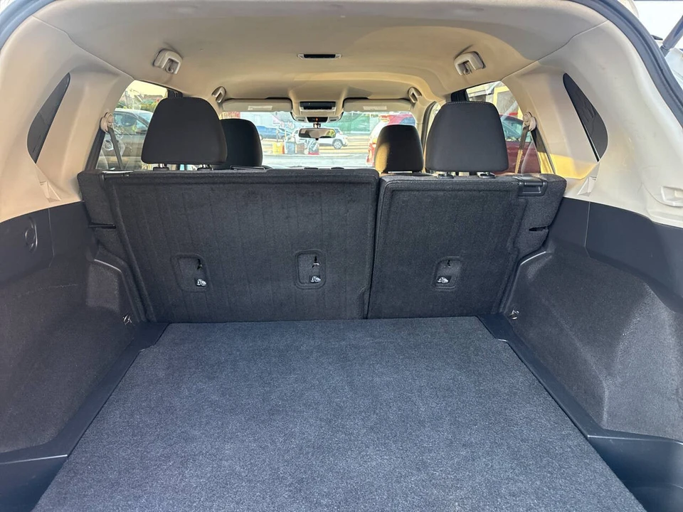 2021 Nissan Rogue - Image 9 of 21