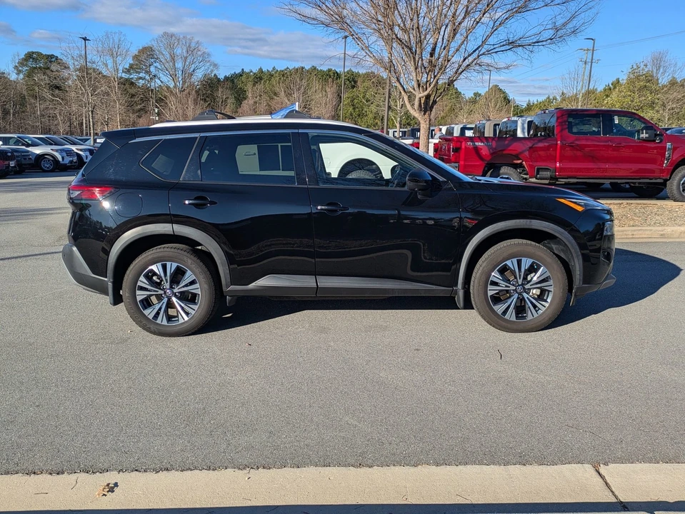 2021 Nissan Rogue - Image 3 of 12