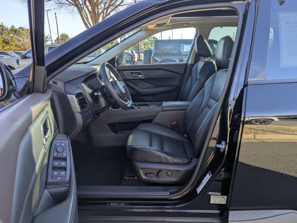 2021 Nissan Rogue - Image 12 of 12