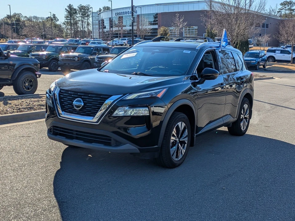 2021 Nissan Rogue - Image 8 of 12