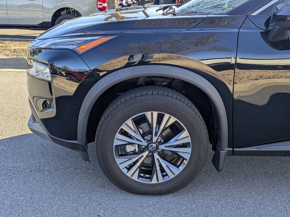 2021 Nissan Rogue - Image 11 of 12