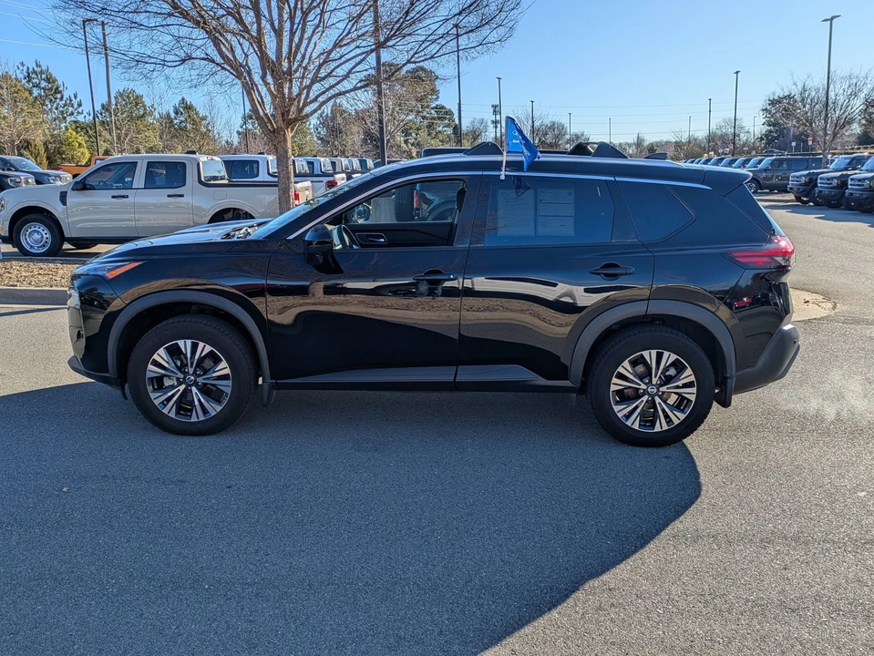 2021 Nissan Rogue - Image 7 of 12
