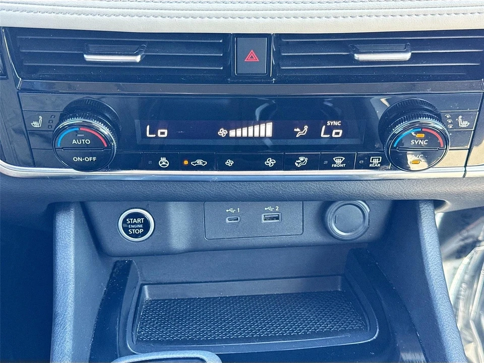 2021 Nissan Rogue - Image 15 of 21
