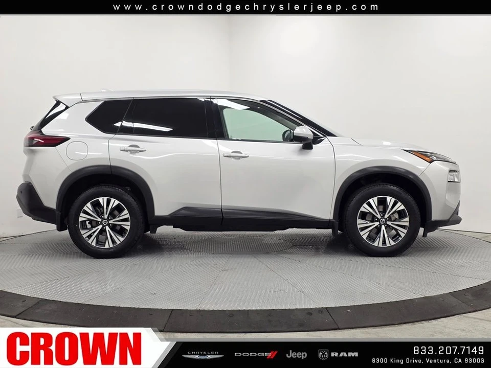 2021 Nissan Rogue - Image 8 of 21