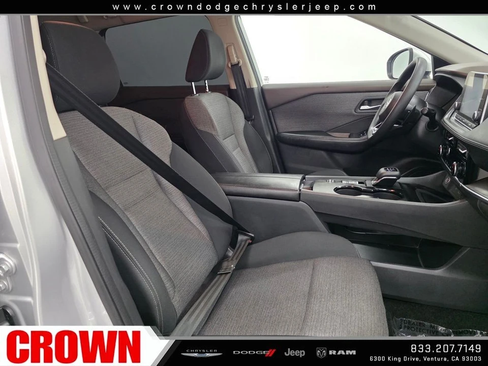 2021 Nissan Rogue - Image 10 of 21