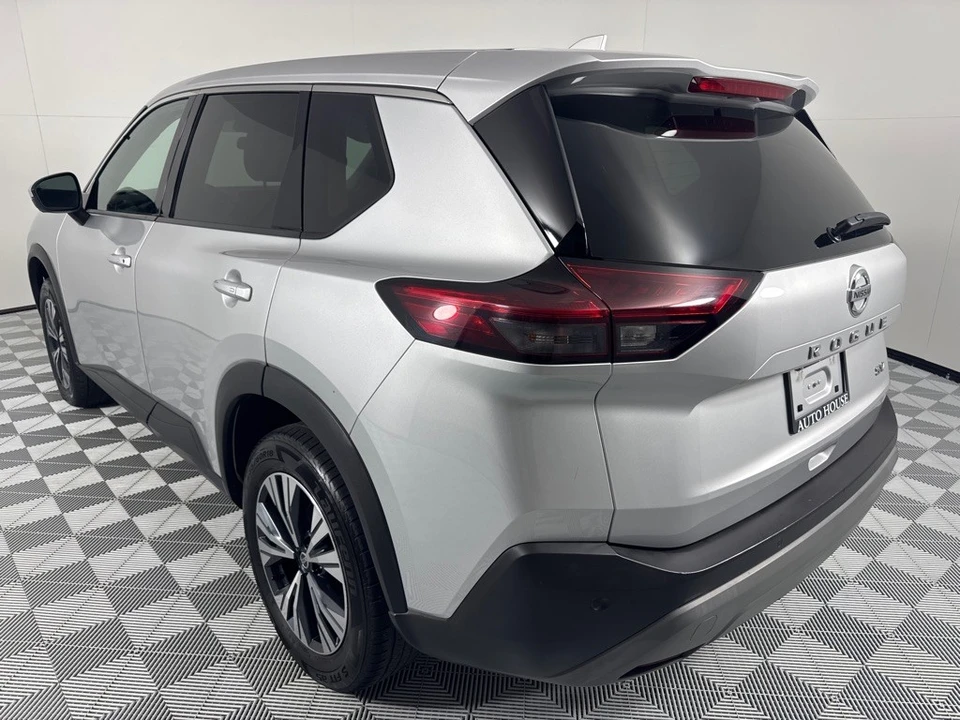 2021 Nissan Rogue - Image 8 of 12