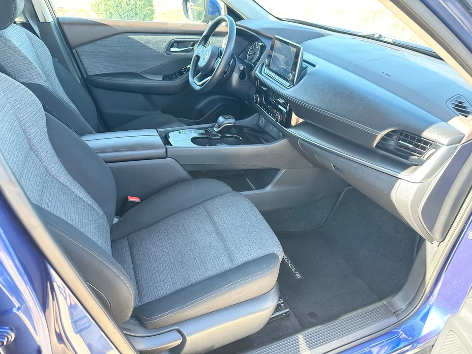 2021 Nissan Rogue - Image 11 of 20