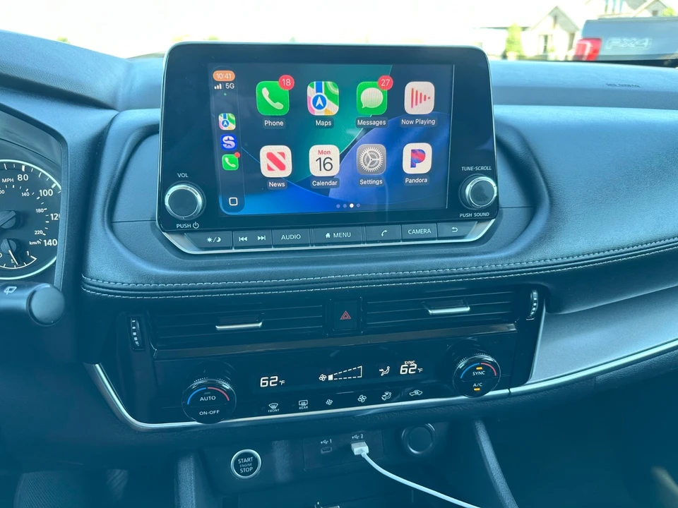 2021 Nissan Rogue - Image 15 of 20