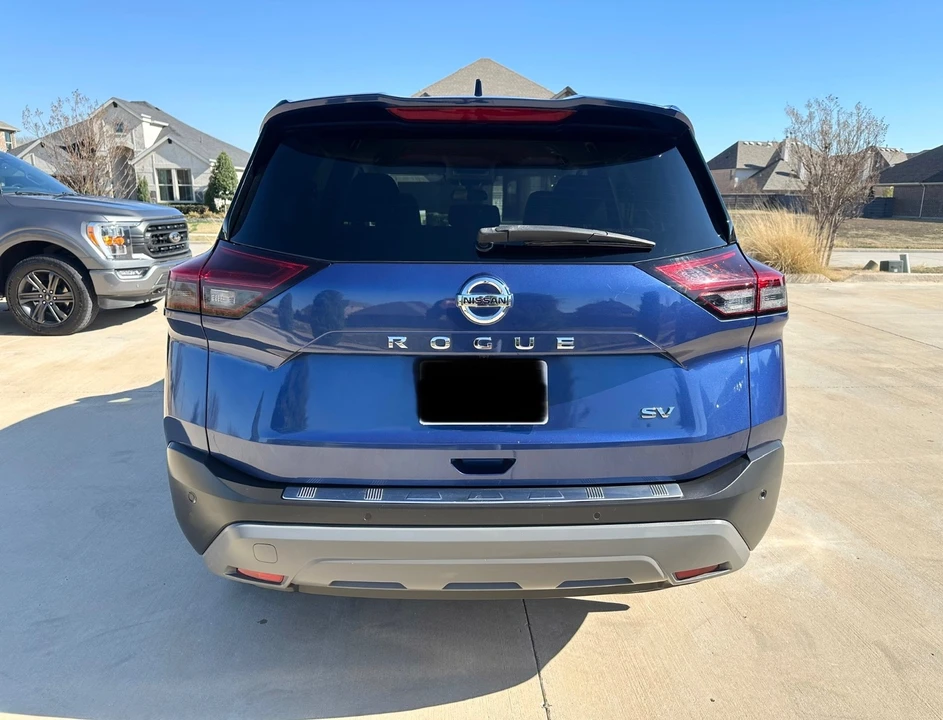 2021 Nissan Rogue - Image 8 of 20