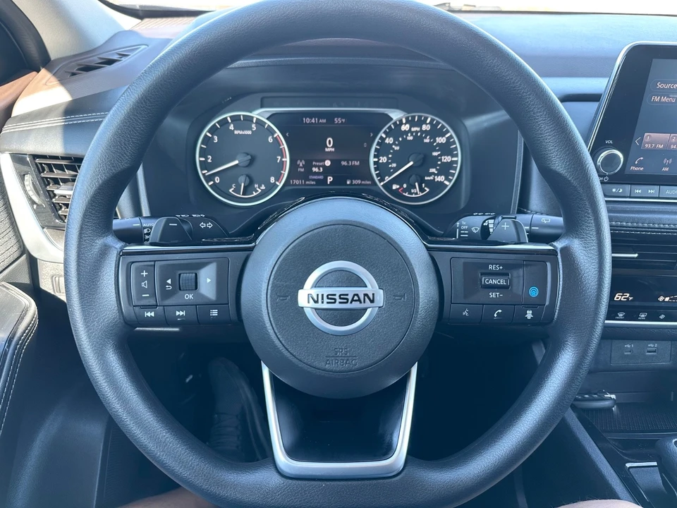 2021 Nissan Rogue - Image 17 of 20