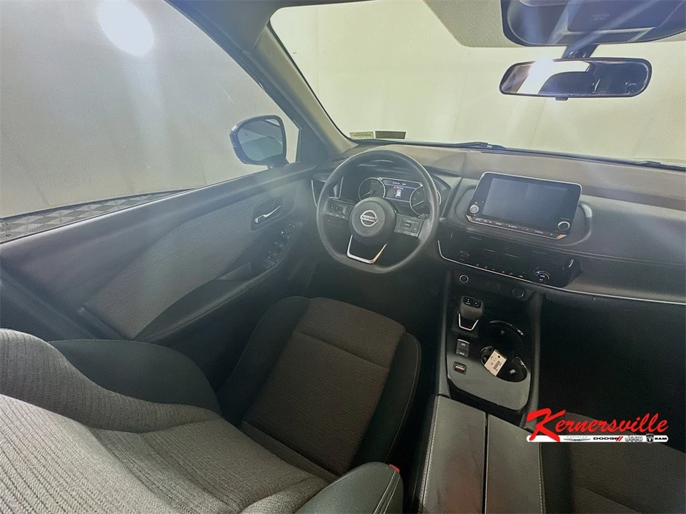 2021 Nissan Rogue - Image 9 of 21