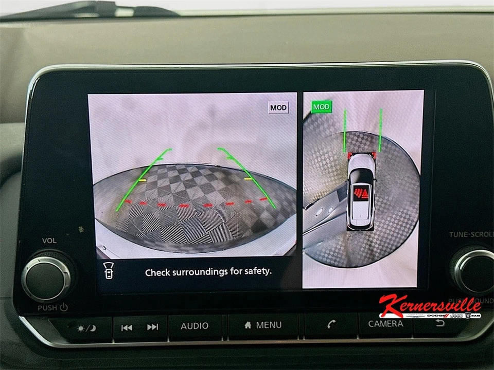2021 Nissan Rogue - Image 19 of 21