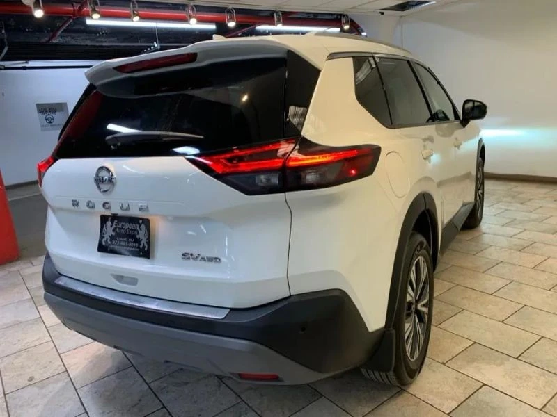 2021 Nissan Rogue - Image 8 of 12