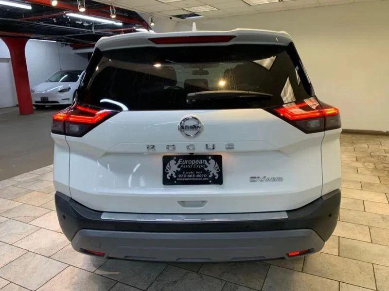 2021 Nissan Rogue - Image 7 of 12