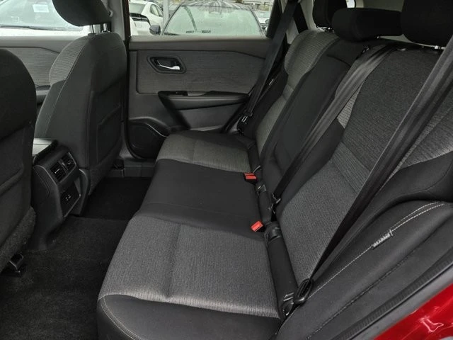 2021 Nissan Rogue - Image 11 of 12