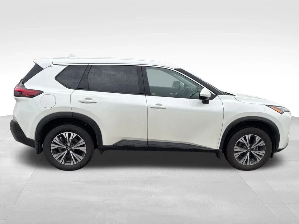 2021 Nissan Rogue - Image 8 of 21