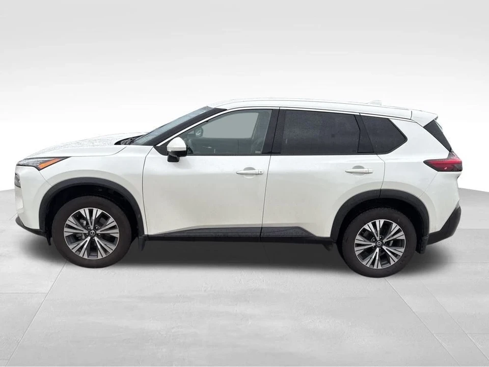 2021 Nissan Rogue - Image 2 of 21