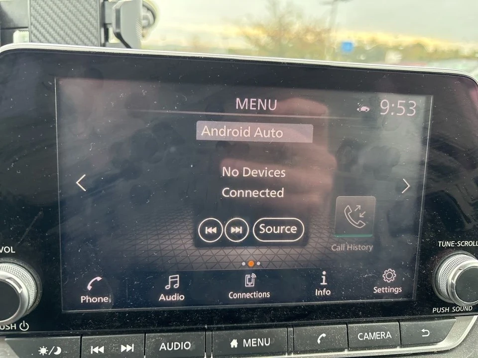 2021 Nissan Rogue - Image 19 of 21