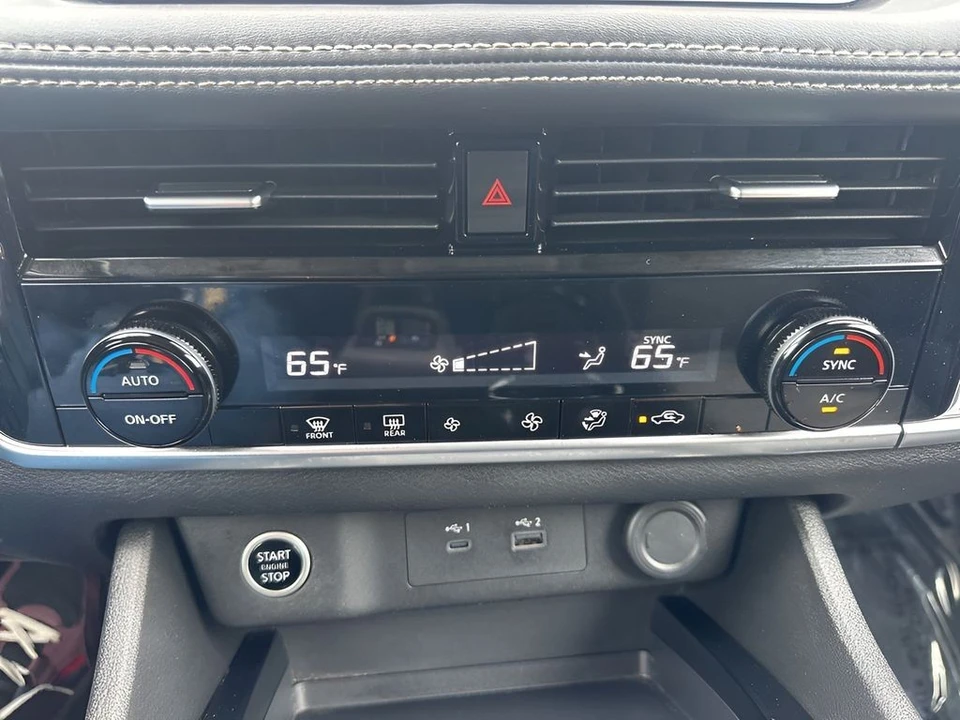 2021 Nissan Rogue - Image 18 of 21