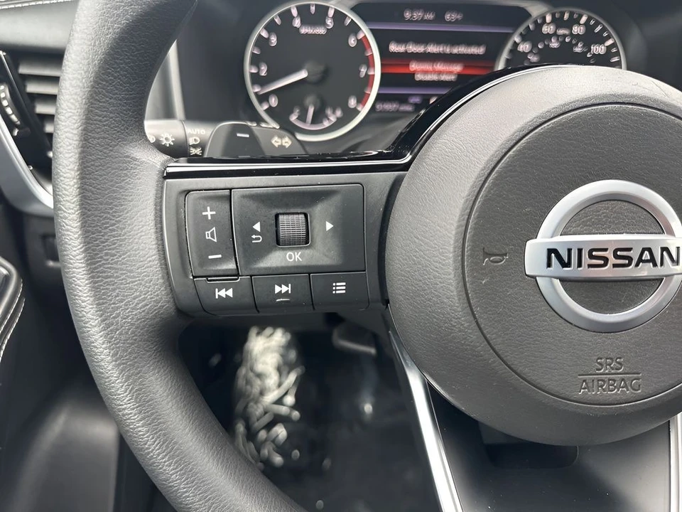 2021 Nissan Rogue - Image 14 of 21