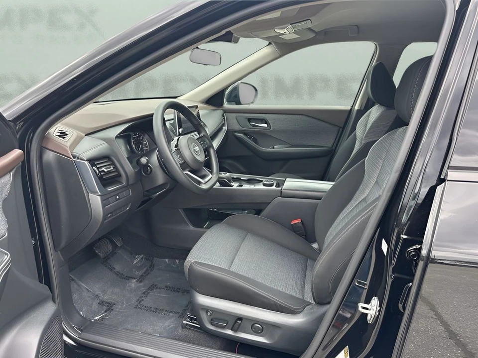 2021 Nissan Rogue - Image 9 of 21